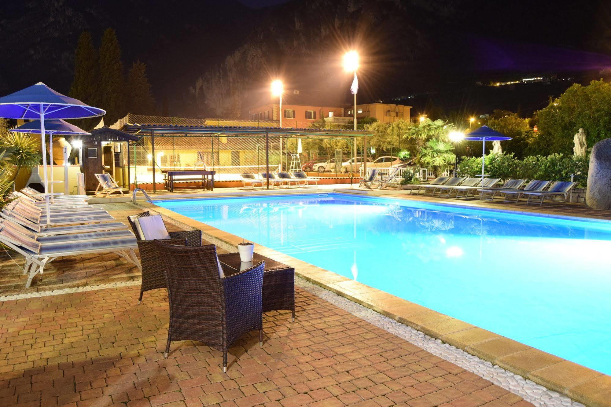 Residence Segattini Рива-дель-Гарда Экстерьер фото